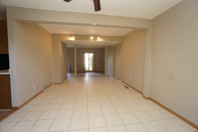 6 Dumbarton Oaks Pl, Elgin, IL 60123 photo 5