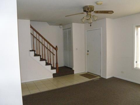 1092 Cascade Dr, Aurora, IL 60506 photo 3