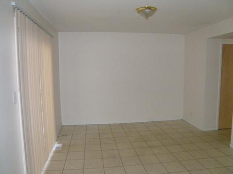 1092 Cascade Dr, Aurora, IL 60506 photo 6