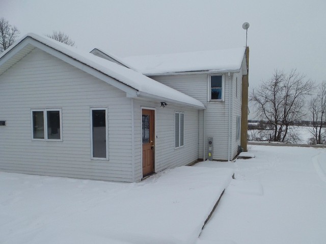 12705 State Line Rd, Hebron, IL 60034 photo 3