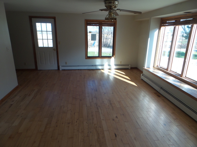 12705 State Line Rd, Hebron, IL 60034 photo 4