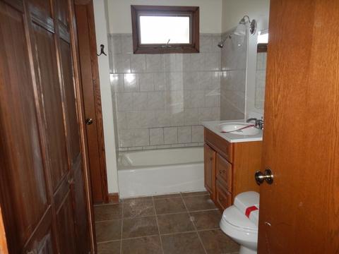 12900 E Playfield Dr, Crestwood, IL 60445 photo 6