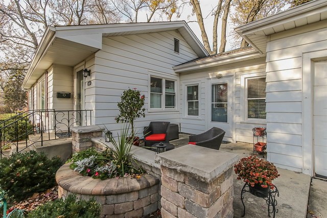 1503 E Illinois St, Wheaton, IL 60187 photo 3