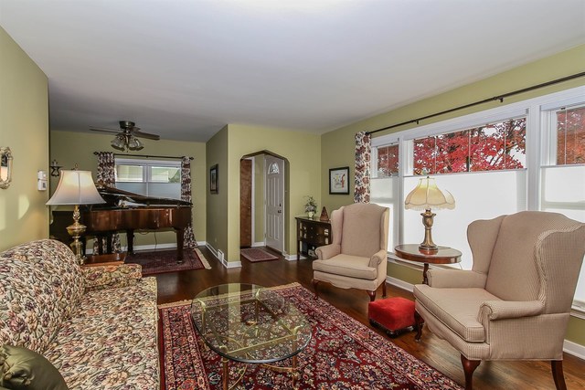 1503 E Illinois St, Wheaton, IL 60187 photo 5