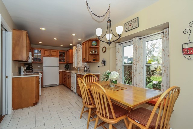 1503 E Illinois St, Wheaton, IL 60187 photo 7