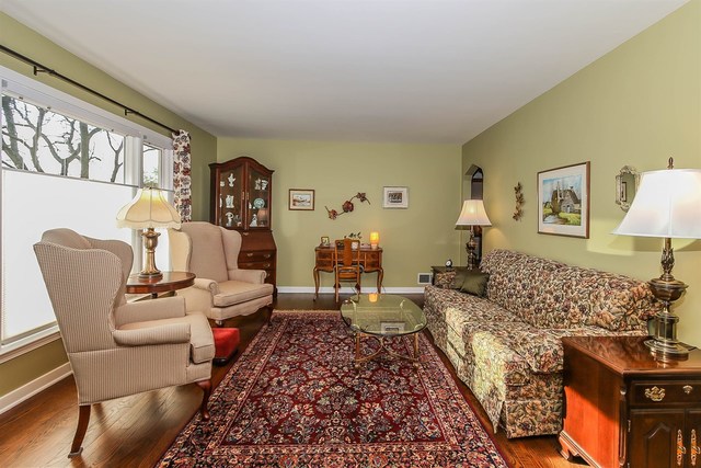 1503 E Illinois St, Wheaton, IL 60187 photo 4