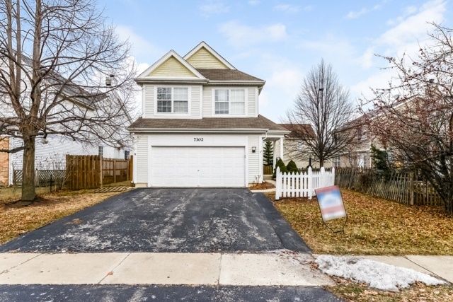 7302 Clem Dr, Gurnee, IL 60031 photo 2