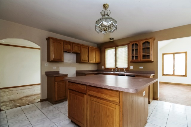 4609 Blarney Dr, Matteson, IL 60443 photo 4