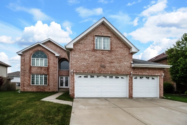 4609 Blarney Dr, Matteson, IL 60443 photo 2