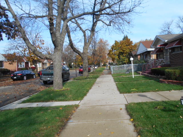 11021 S Eberhart Ave, Chicago, IL 60628 photo 4