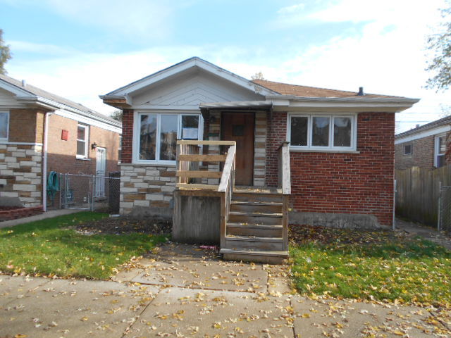 11021 S Eberhart Ave, Chicago, IL 60628 photo 1