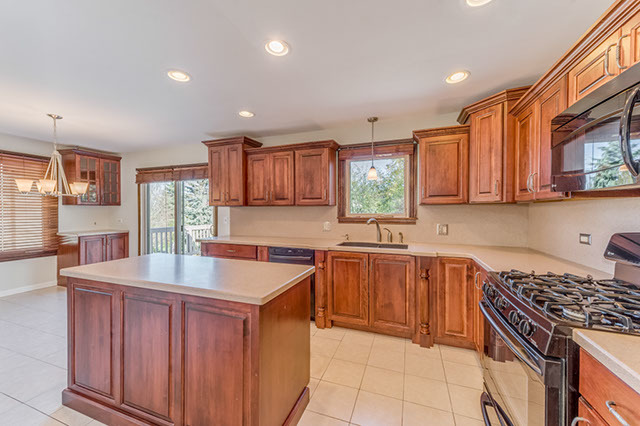 1215 Pinetree Ln, Bartlett, IL 60103 photo 11