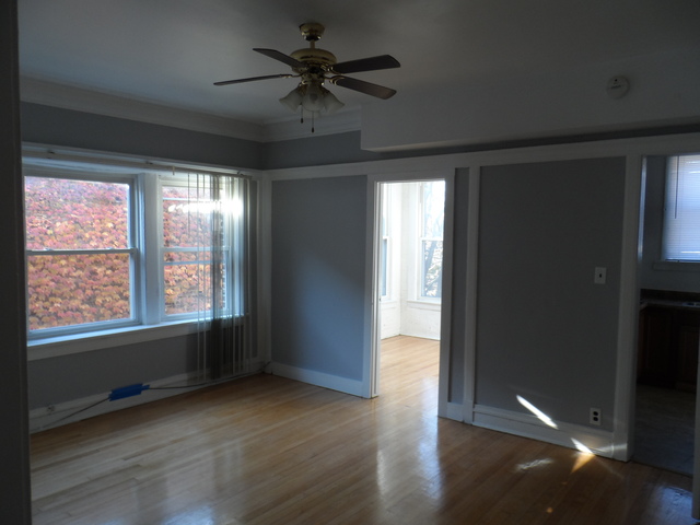 6830 S Clyde Ave, Chicago, IL 60649 photo 7