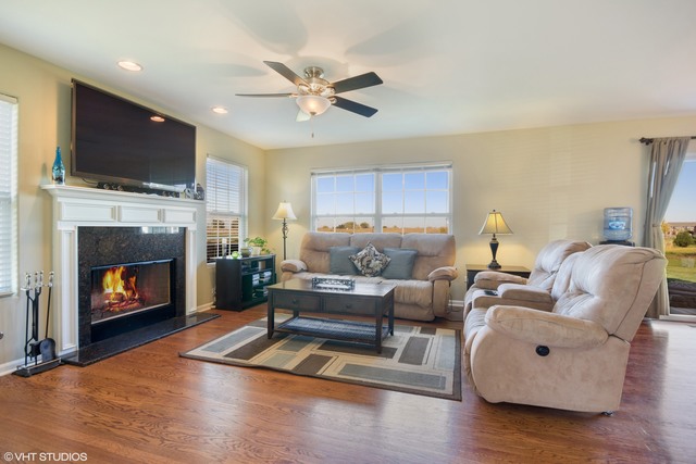 801 Maplewood Dr, Minooka, IL 60447 photo 7