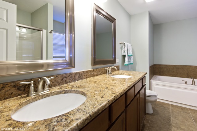 801 Maplewood Dr, Minooka, IL 60447 photo 13