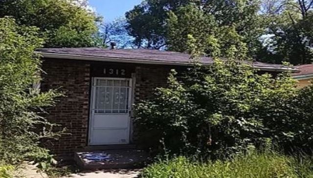 1314 E 69th St, Chicago, IL 60637 photo 2