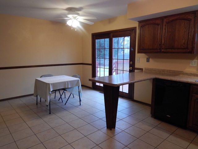 524 Shenandoah Trl, Elgin, IL 60123 photo 5