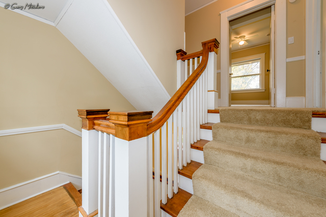 406 S State St, Elgin, IL 60123 photo 9