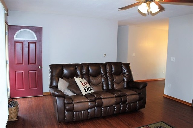 101 Fairview Dr, Morrison, IL 61270 photo 2