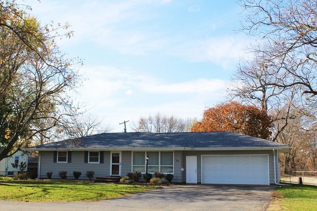 101 Fairview Dr, Morrison, IL 61270 photo 1