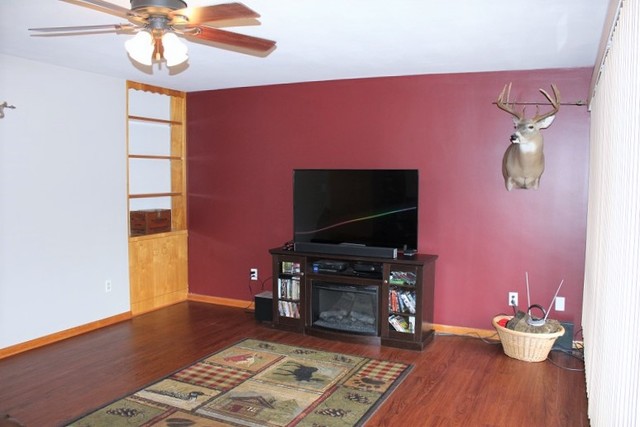 101 Fairview Dr, Morrison, IL 61270 photo 4