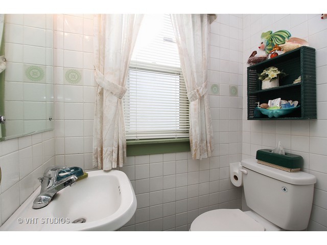 1182 S Elm Ave, Kankakee, IL 60901 photo 5