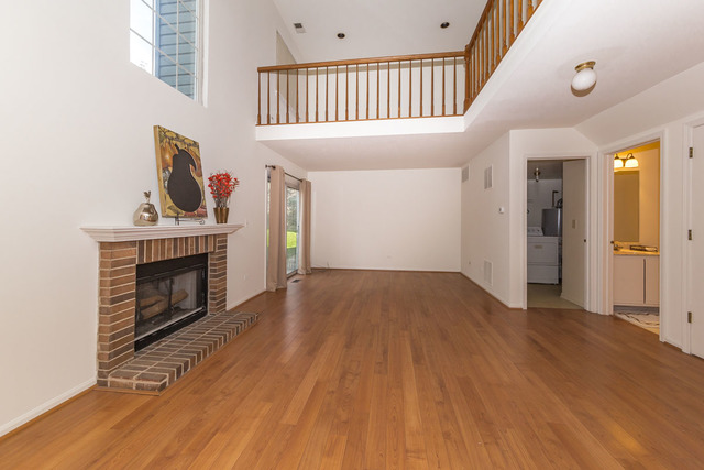 206 Wellington Cir, Gurnee, IL 60031 photo 5