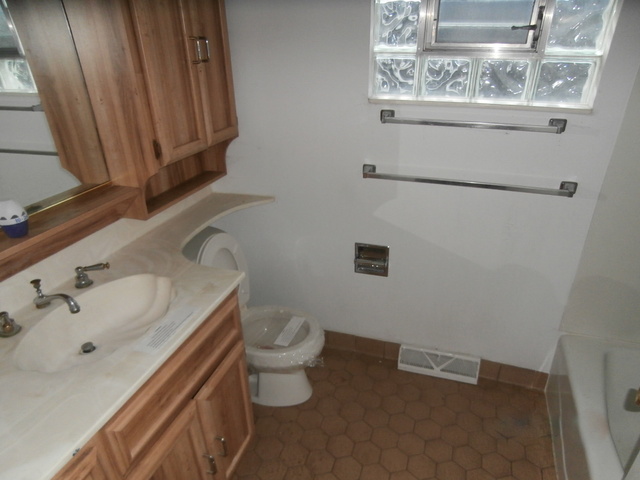 8695 Circle Dr, Brookfield, IL 60513 photo 10