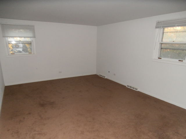 8695 Circle Dr, Brookfield, IL 60513 photo 6