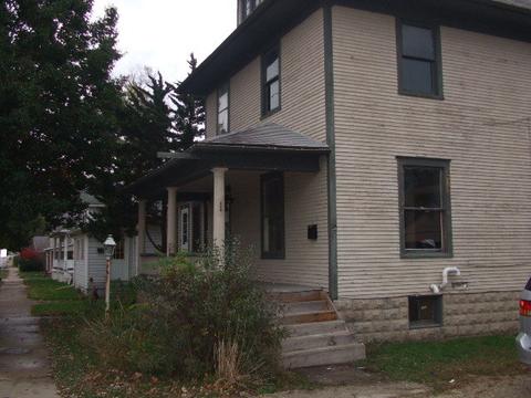409 E Walnut St, Watseka, IL 60970 photo 14
