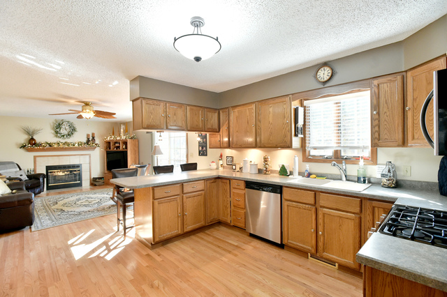 971 Knottingham Dr, Ottawa, IL 61350 photo 9