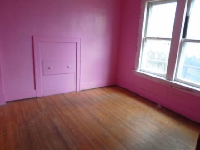 939 E Benton St, Aurora, IL 60505 photo 5