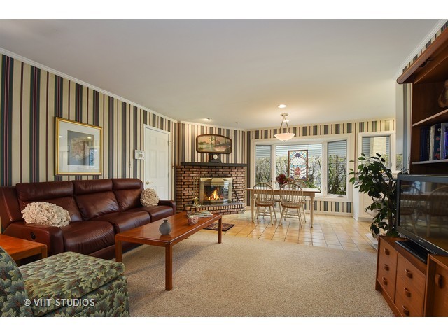 1110 Hassell Rd, Hoffman Estates, IL 60169 photo 8