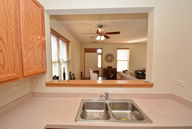 2586 Capitol Ave, Aurora, IL 60503 photo 7