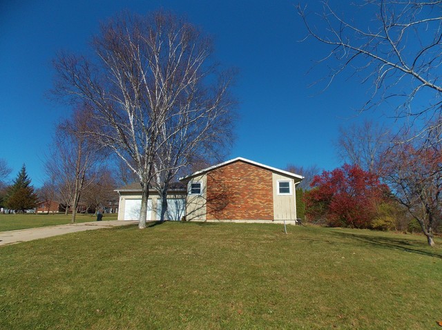 1733 Lake Summerset Rd, Davis, IL 61019 photo 1