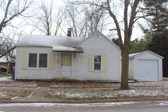 209 S May Ave, Kankakee, IL 60901 photo 5