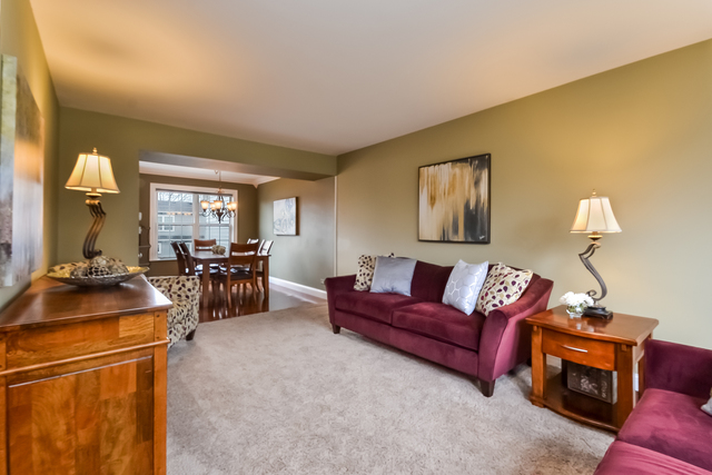 6245 Eagle Ridge Dr, Gurnee, IL 60031 photo 3