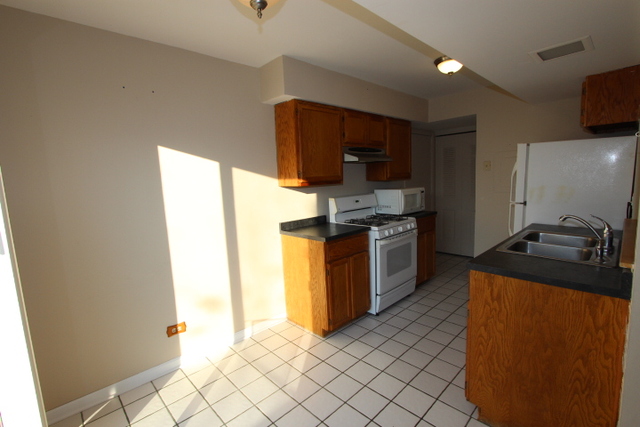 335 Marcia Ct #C, Bartlett, IL 60103 photo 5
