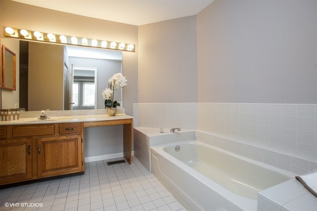 1503 Broadway Ct #M, Wheeling, IL 60090 photo 6