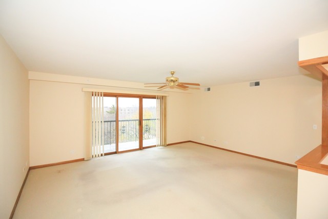 1600 E Thacker St #711, Des Plaines, IL 60016 photo 3