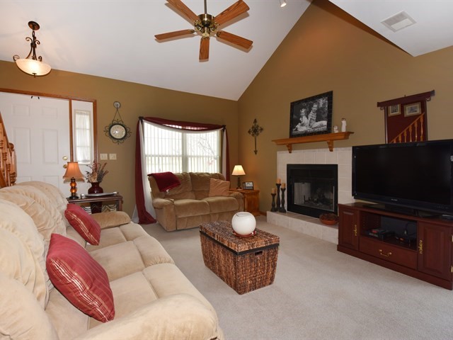 1436 Root St, Crest Hill, IL 60435 photo 3