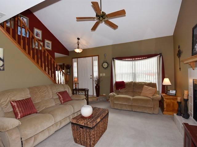 1436 Root St, Crest Hill, IL 60435 photo 4