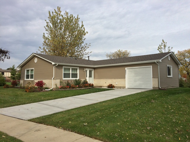 4451 Trailside Ct, Hoffman Estates, IL 60192 photo 1