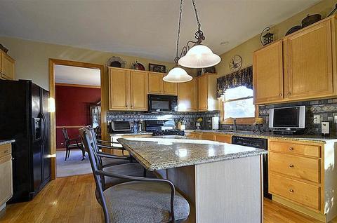 3824 Grassmere Rd, Naperville, IL 60564 photo 5