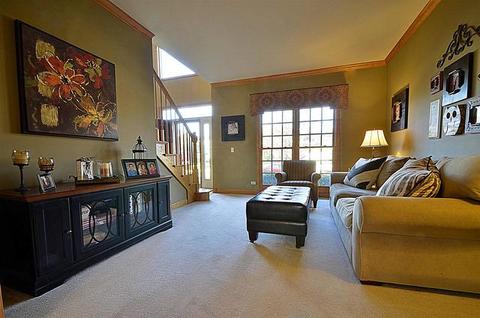 3824 Grassmere Rd, Naperville, IL 60564 photo 2