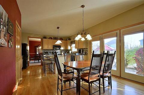 3824 Grassmere Rd, Naperville, IL 60564 photo 4
