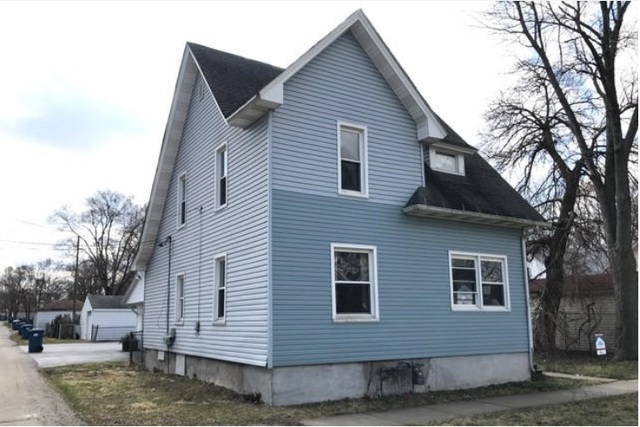 746 E Locust St, Kankakee, IL 60901 photo 2