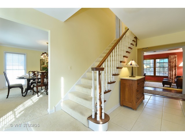 21585 N Sylvander Dr, Deer Park, IL 60010 photo 2