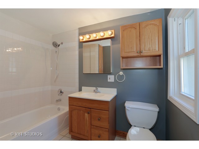 548 N Artesian Ave, Chicago, IL 60612 photo 8