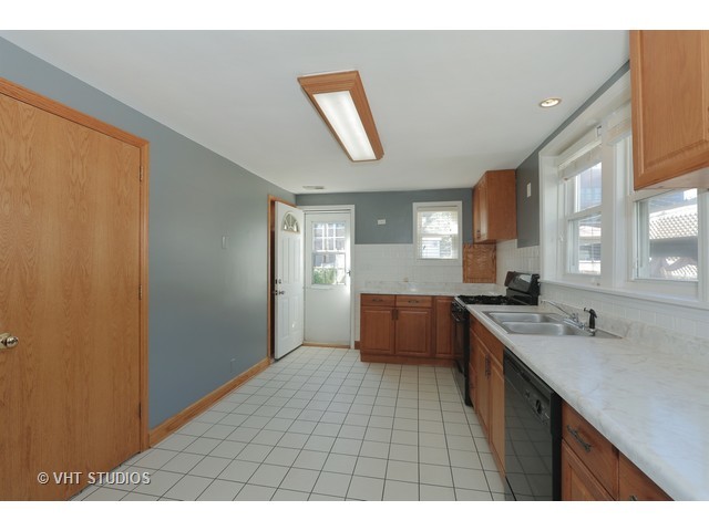 548 N Artesian Ave, Chicago, IL 60612 photo 6